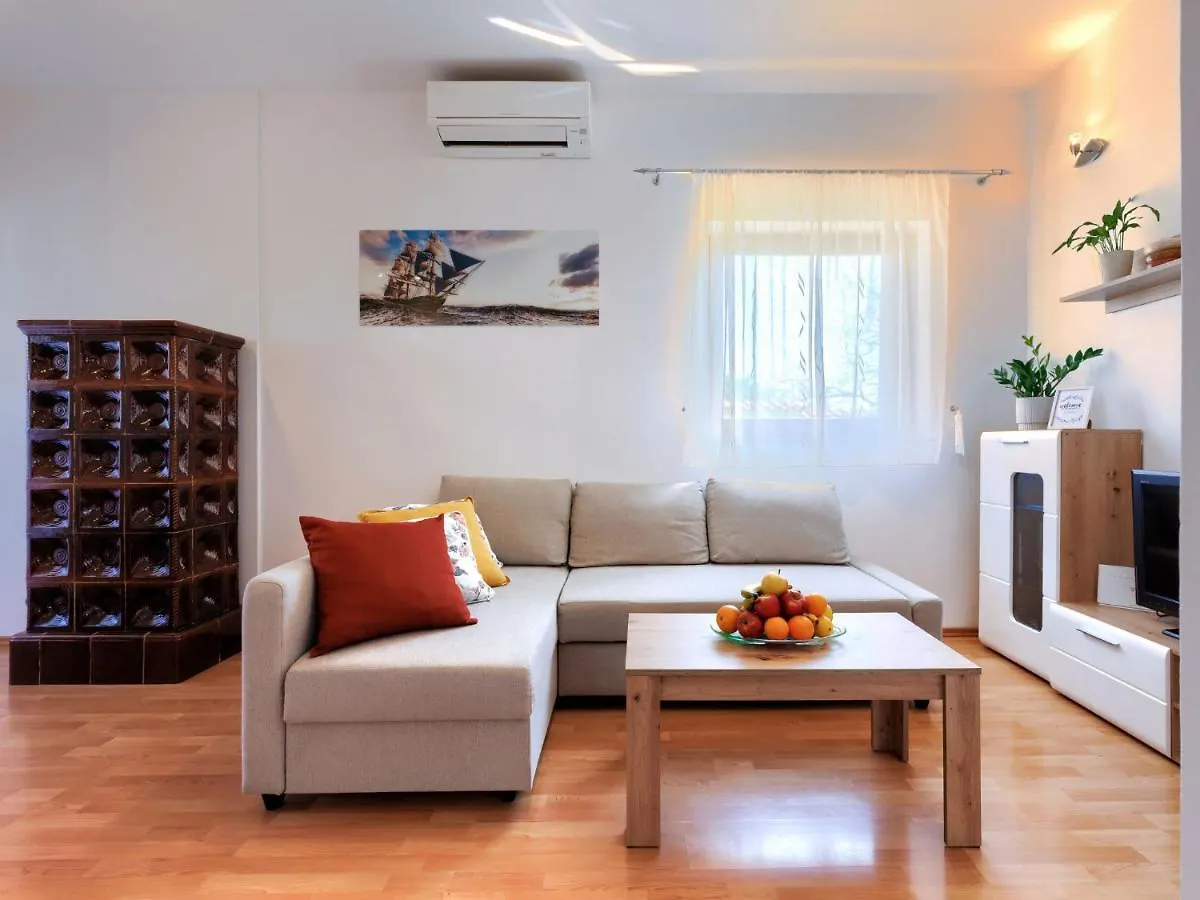 Holiday Home Nina - Pul507 By Interhome Fazana