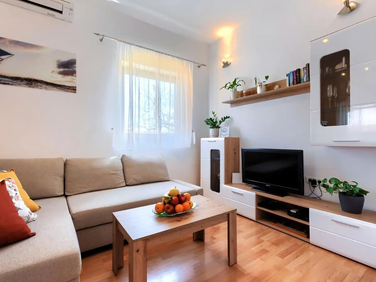 Holiday Home Nina - Pul507 By Interhome Fazana