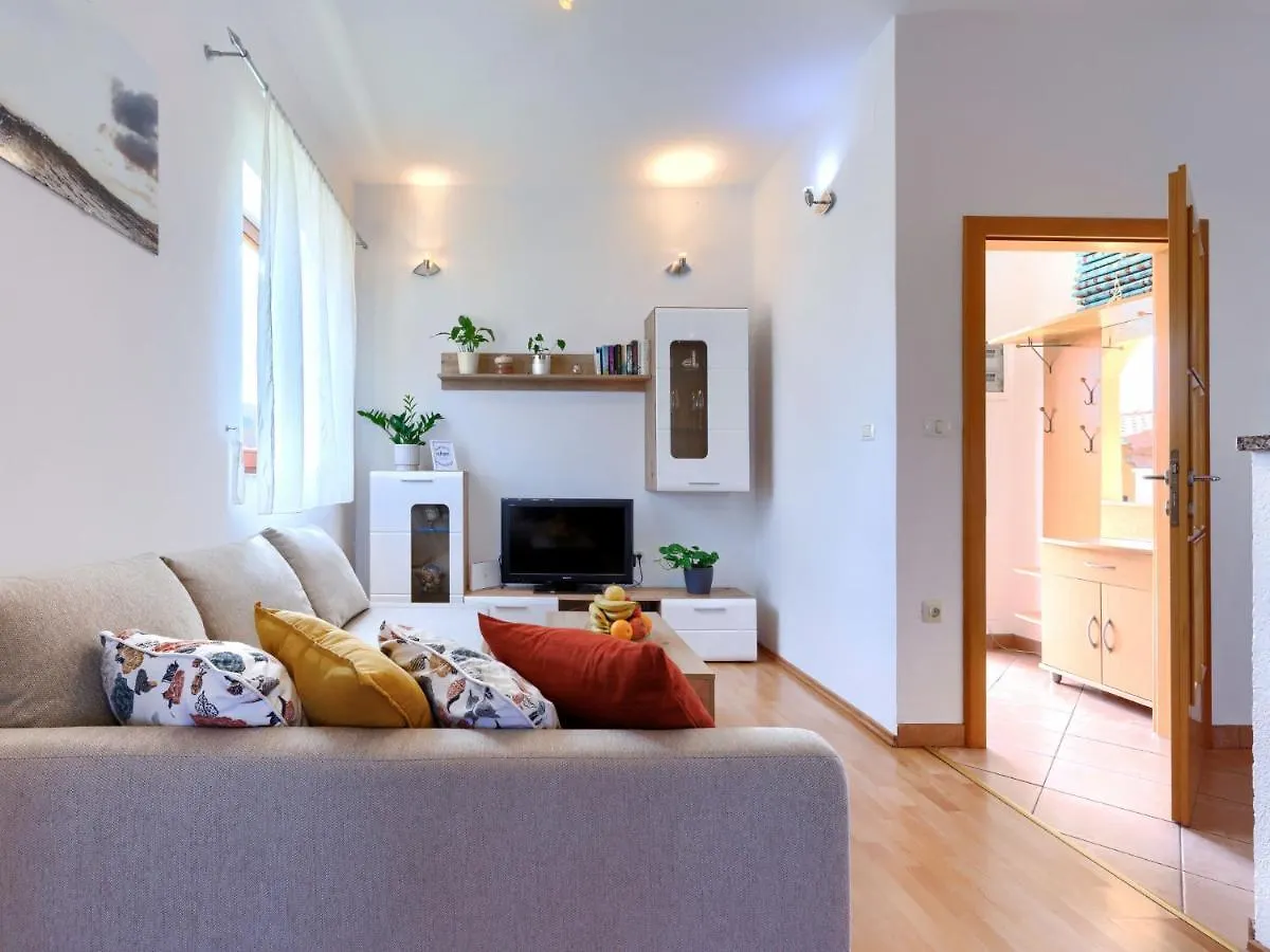 Holiday Home Nina - Pul507 By Interhome Fazana