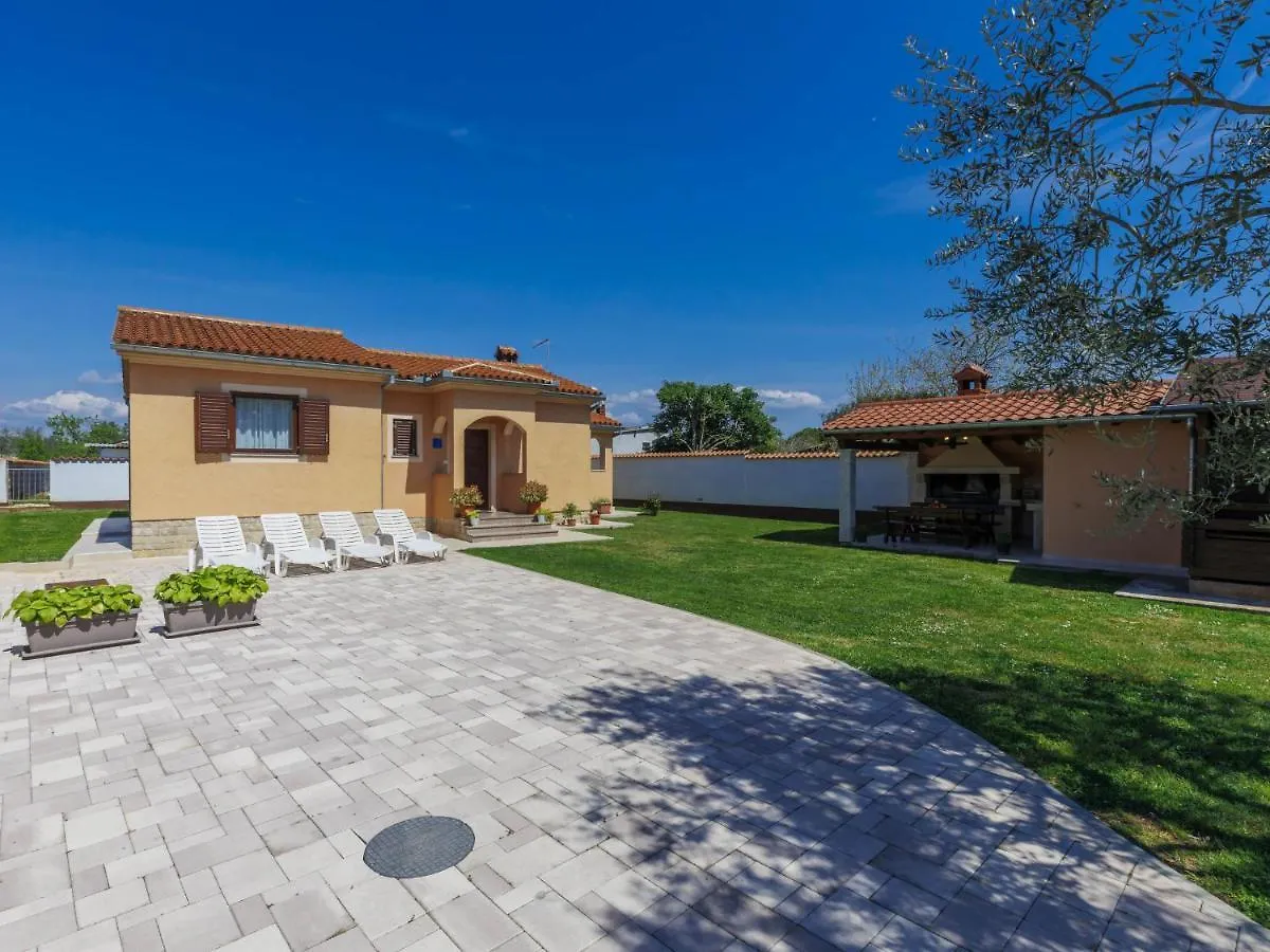 Holiday Home Nina - Pul507 By Interhome Fazana 0*,