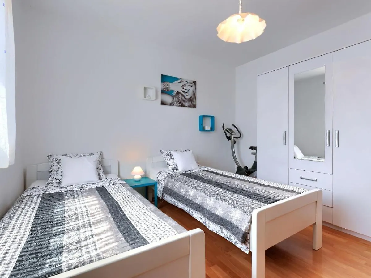 Holiday Home Nina - Pul507 By Interhome Fazana
